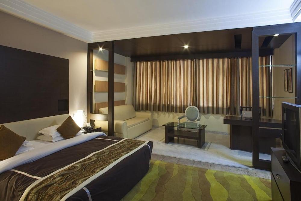 Hotel K C Residency Katra Esterno foto