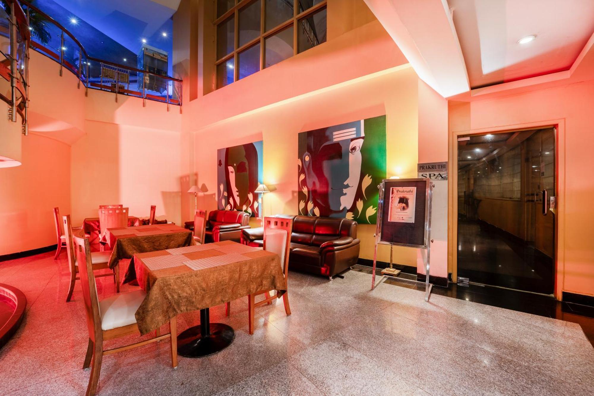 Hotel K C Residency Katra Esterno foto