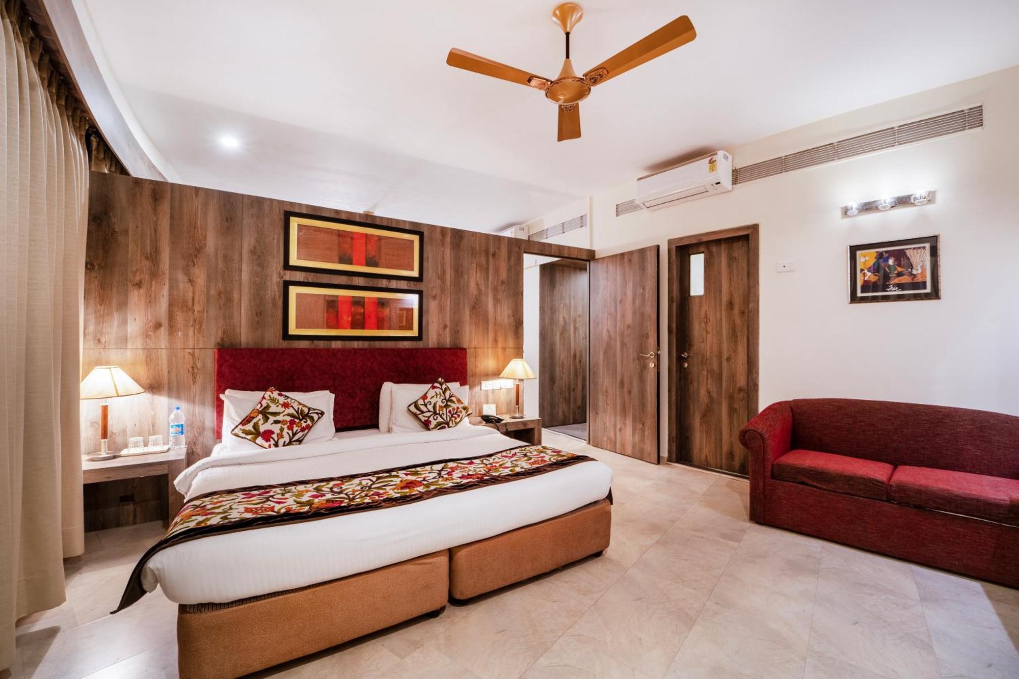 Hotel K C Residency Katra Esterno foto