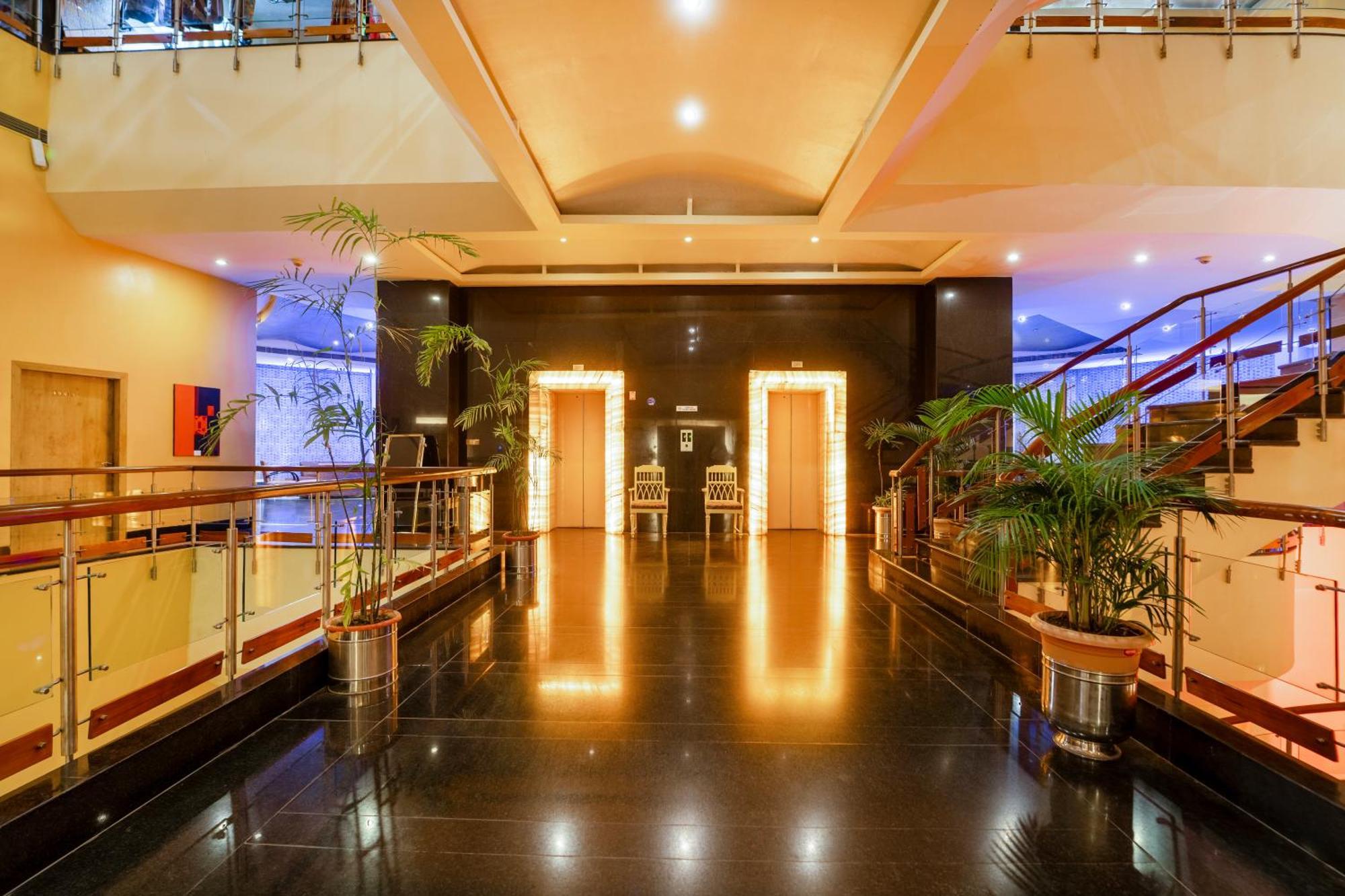 Hotel K C Residency Katra Esterno foto