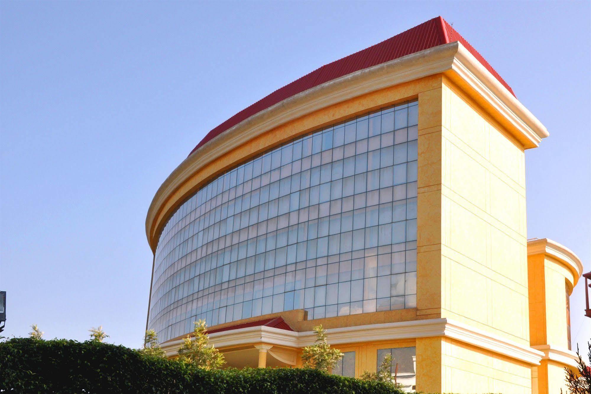 Hotel K C Residency Katra Esterno foto